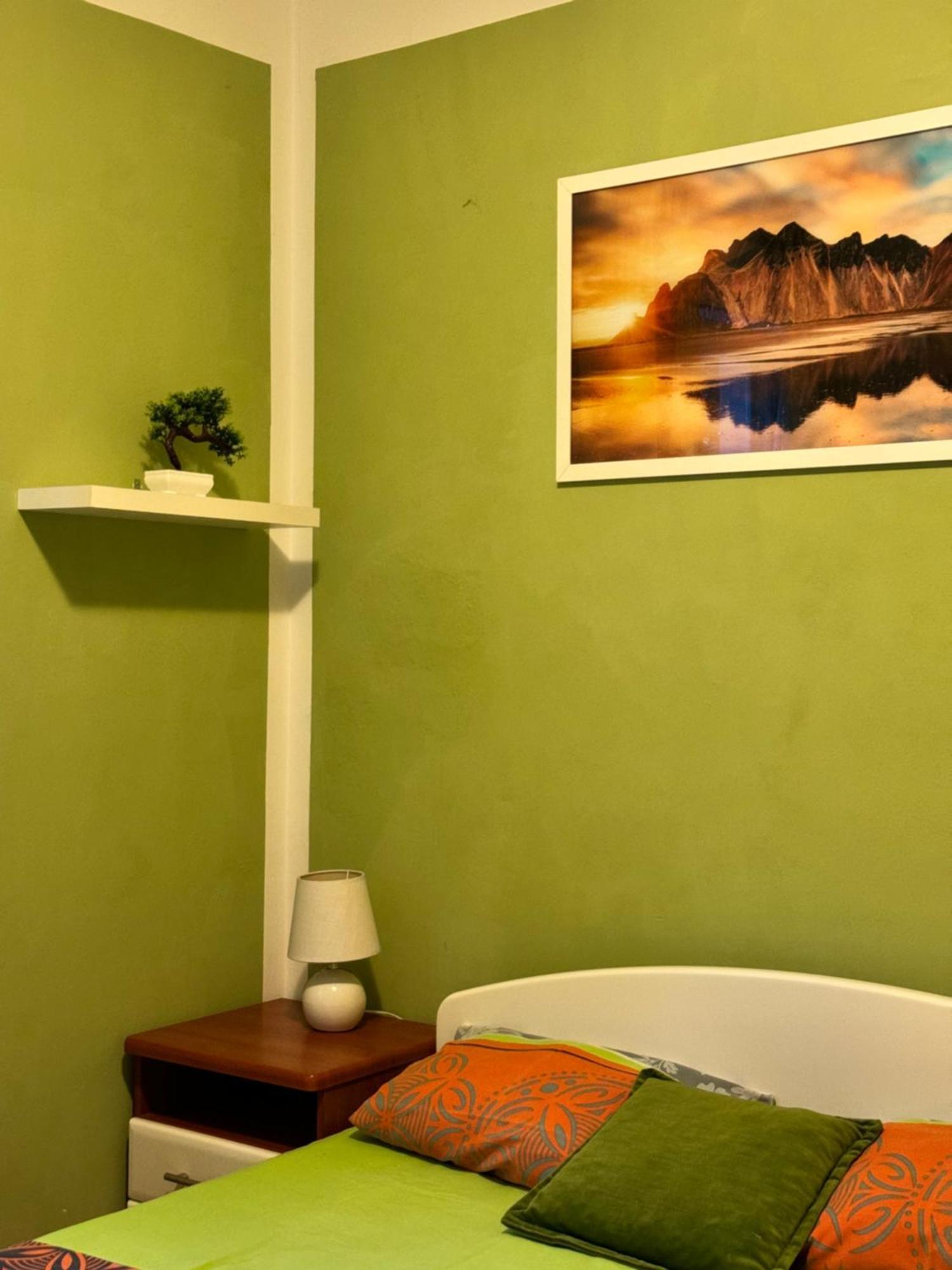 Carine Garden Apartment Рисан Екстериор снимка