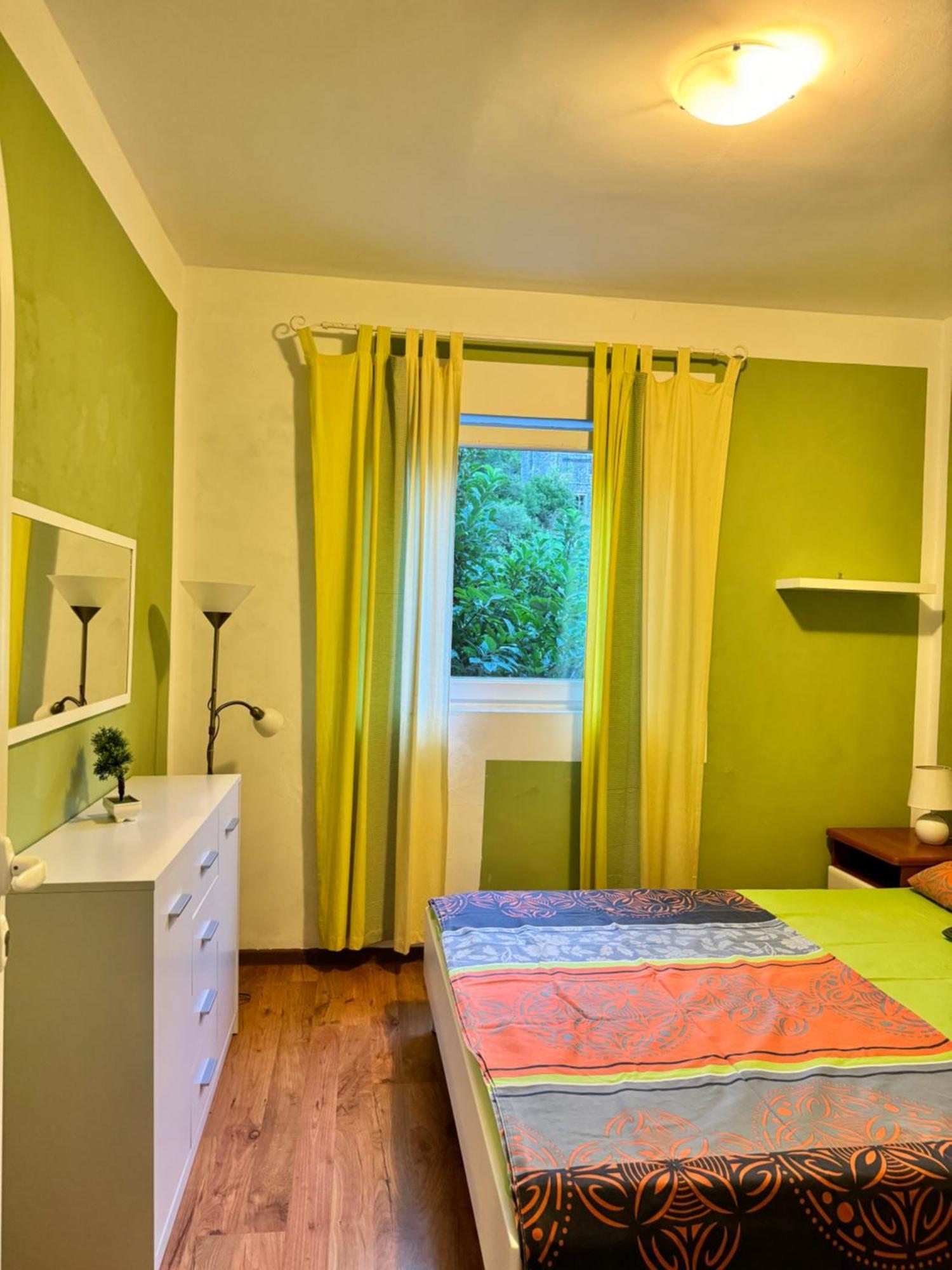 Carine Garden Apartment Рисан Стая снимка