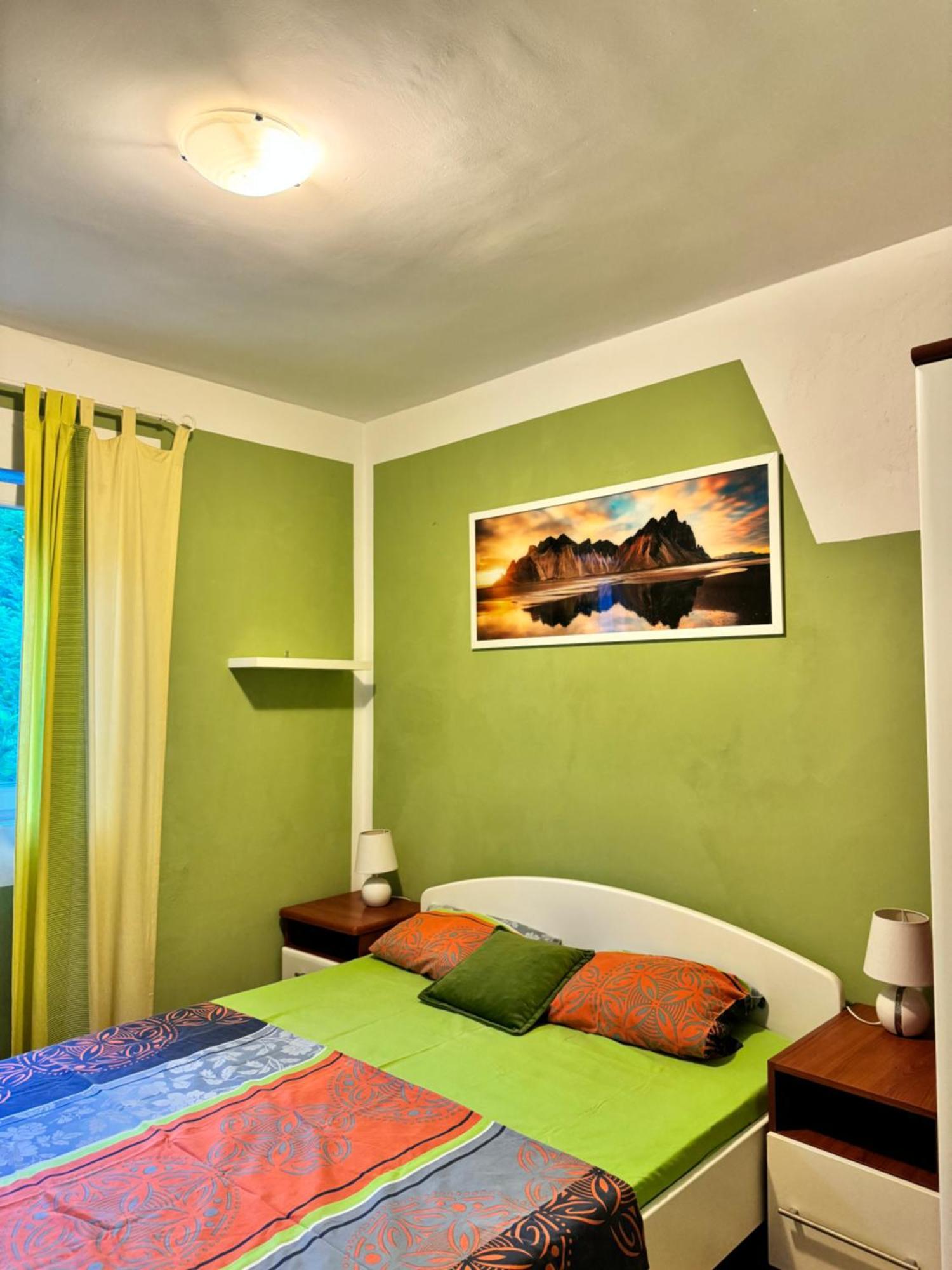 Carine Garden Apartment Рисан Стая снимка