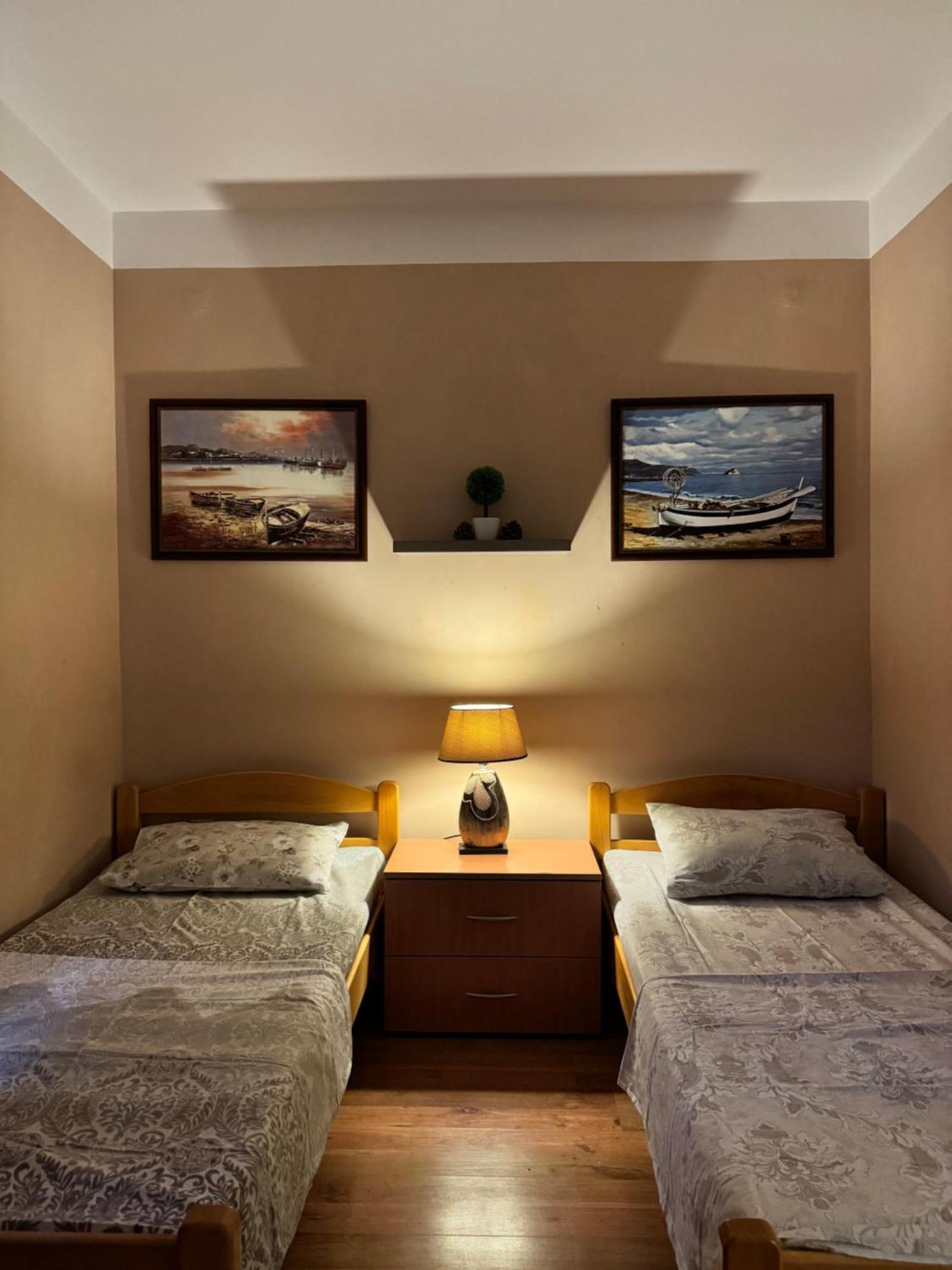 Carine Garden Apartment Рисан Екстериор снимка
