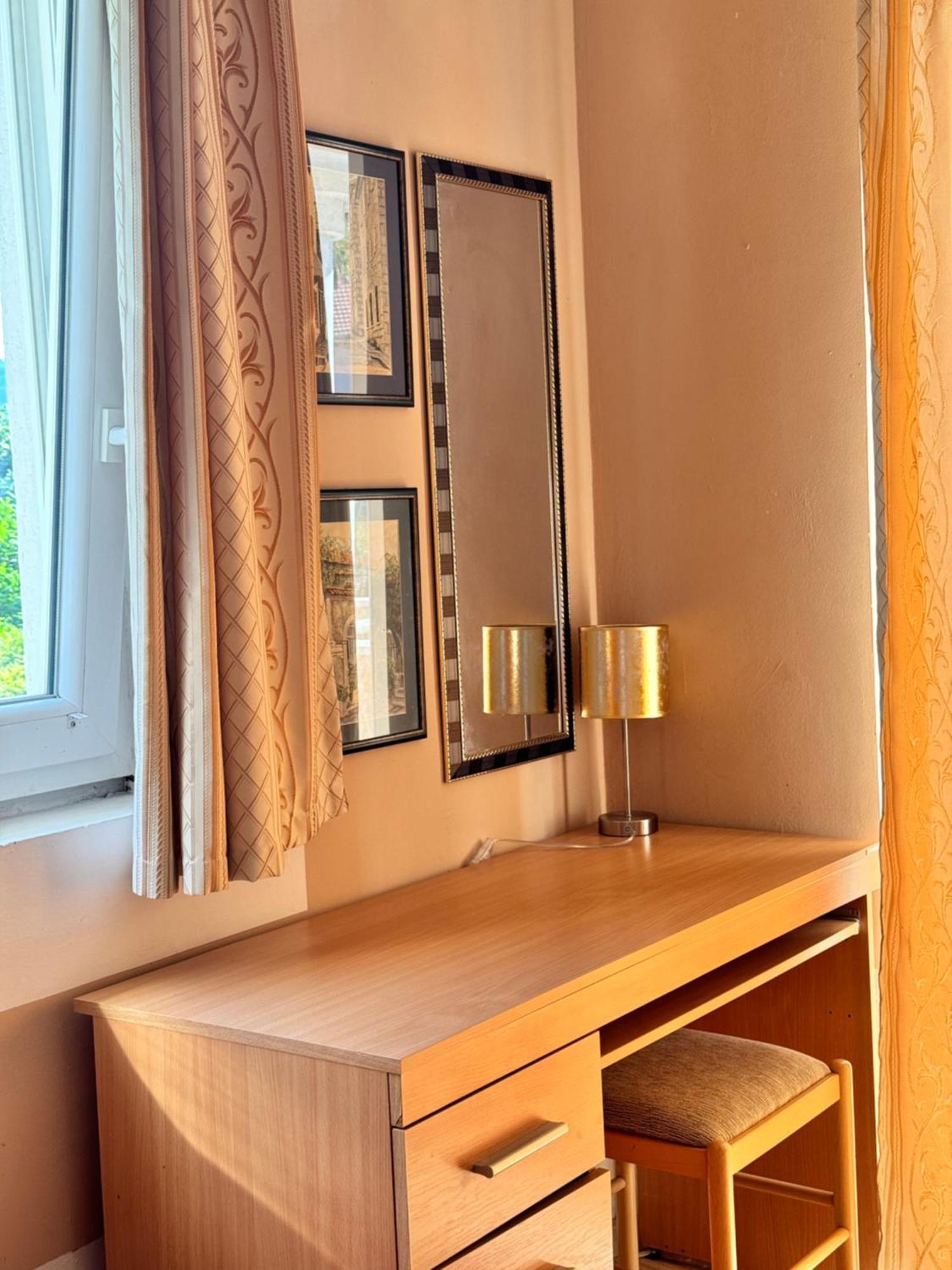 Carine Garden Apartment Рисан Екстериор снимка