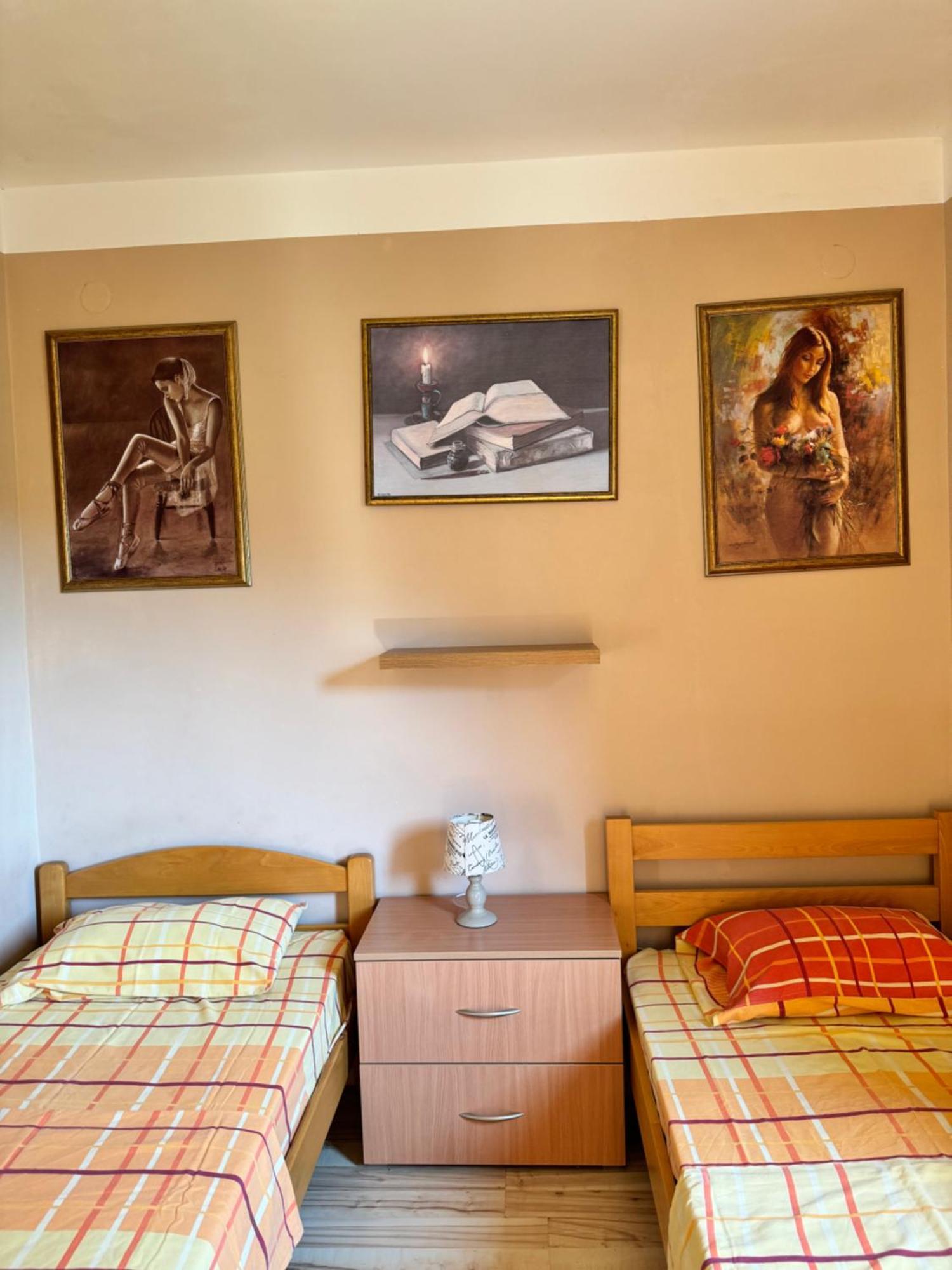 Carine Garden Apartment Рисан Екстериор снимка